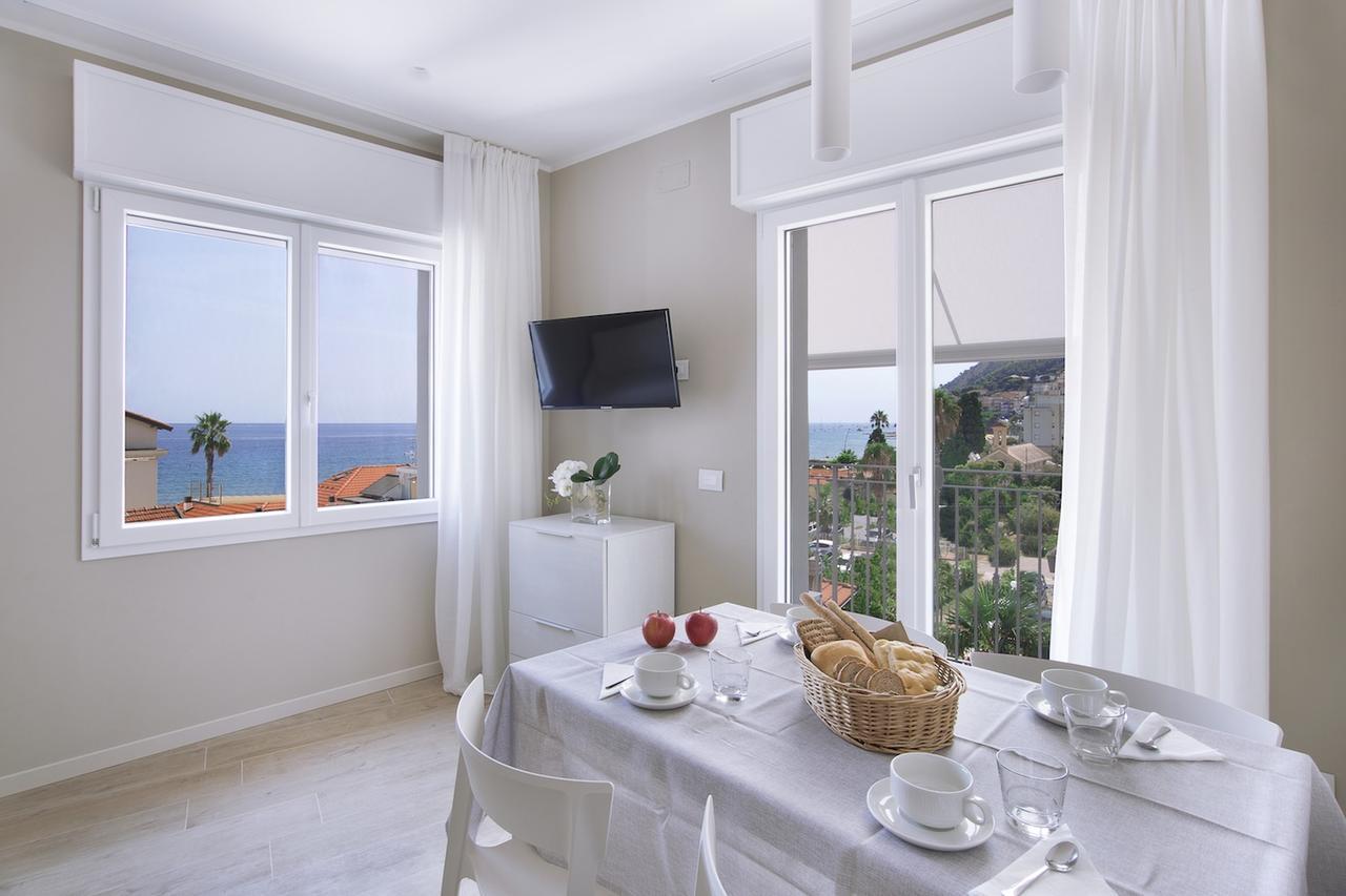 Residence Dolcemare 라이구에글리아 외부 사진