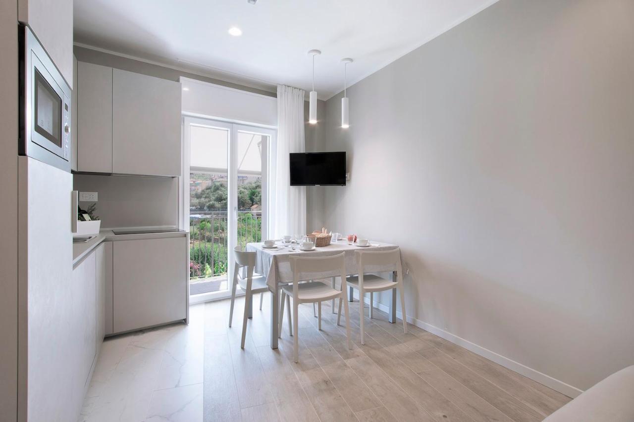 Residence Dolcemare 라이구에글리아 외부 사진